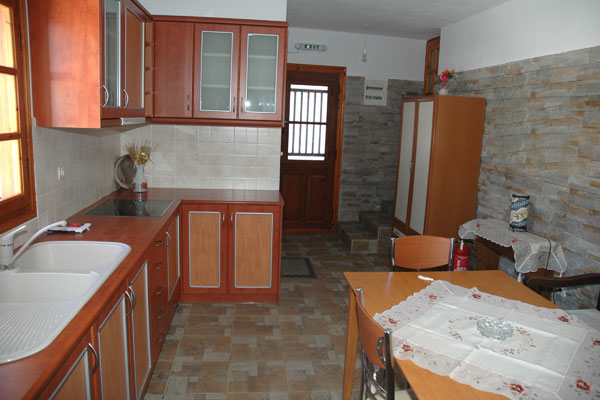 Maria studios in Cheronissos, by the sea