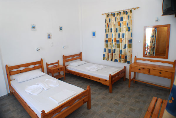 Papantonis rooms, the only rooms at the beach of Apokofto