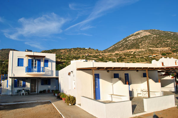 Anna studios in Vathi, a few meters away from the beach