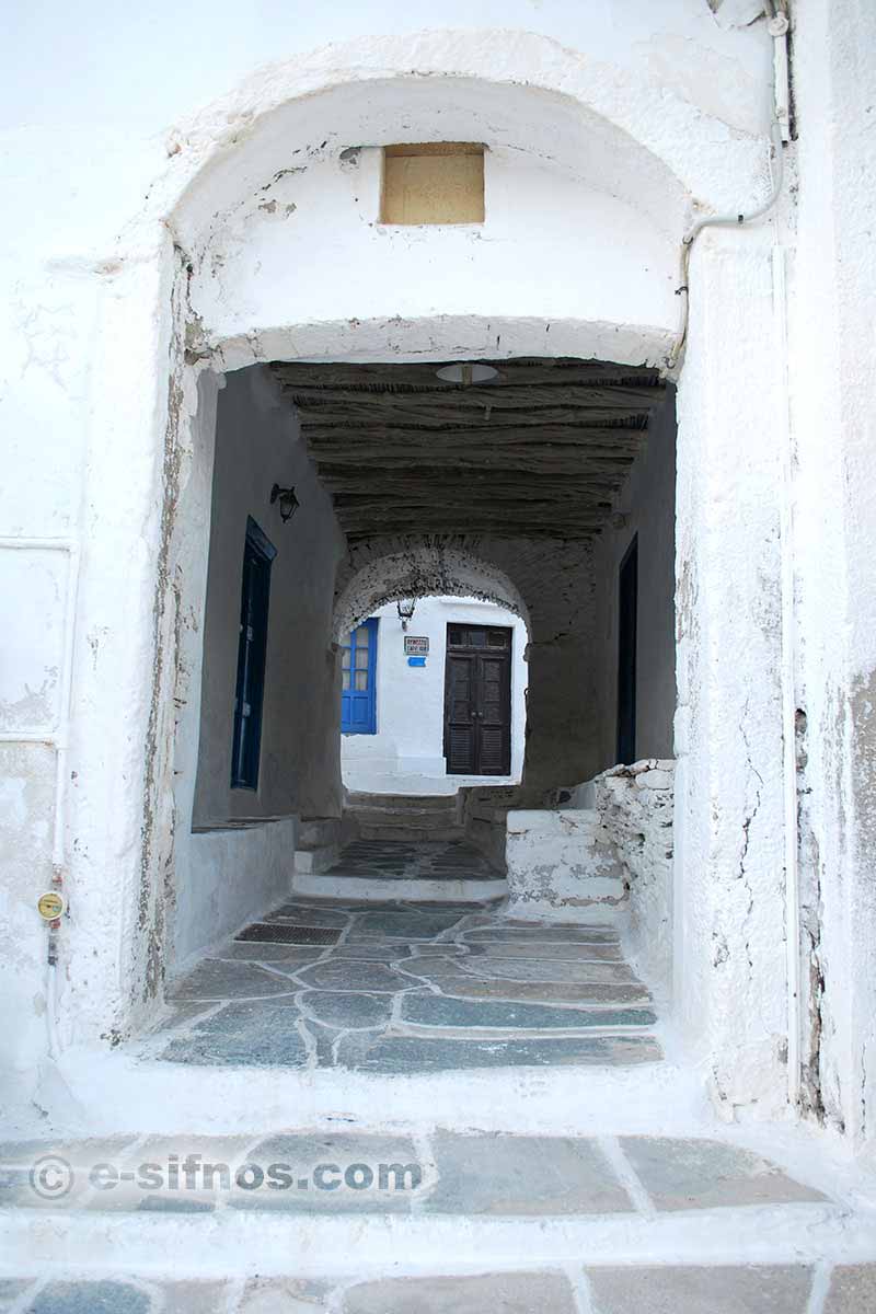 An old entrance to the Kastro village