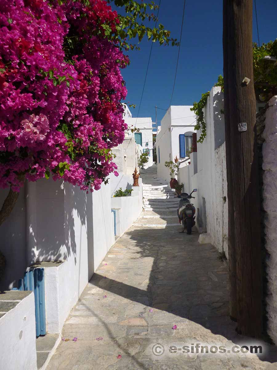Alley in Artemonas in Sifnos