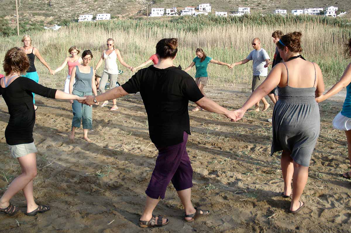 Greek traditional dances lessons in Sifnos