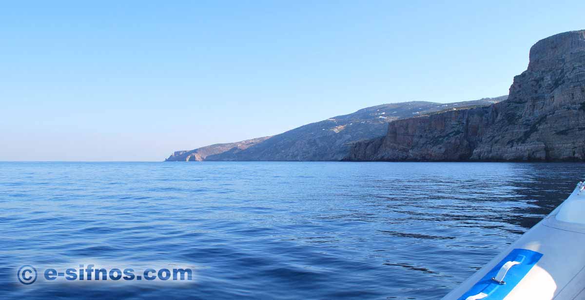 Tour with boat in Sifnos