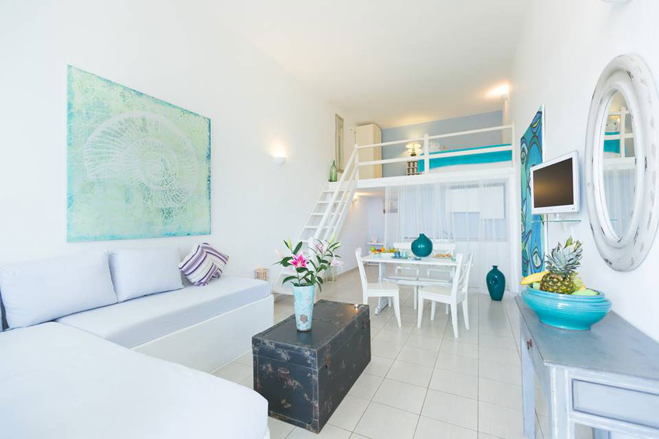 The suites Nissos at the beautiful village of Apollonia