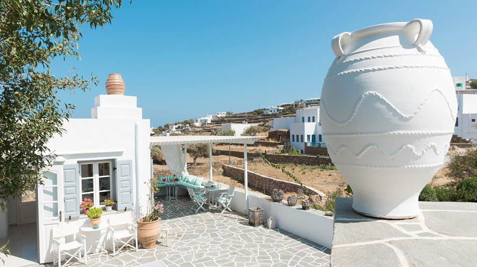 The suites Nissos at the beautiful village of Apollonia