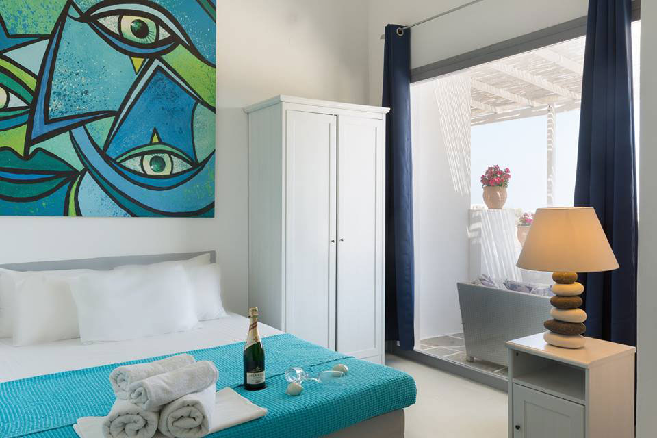 The suites Nissos at the beautiful village of Apollonia