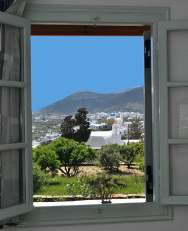 The rooms Flora near the square of Artemonas