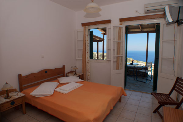 The apartments Spithas in Artemonas with fantastic view