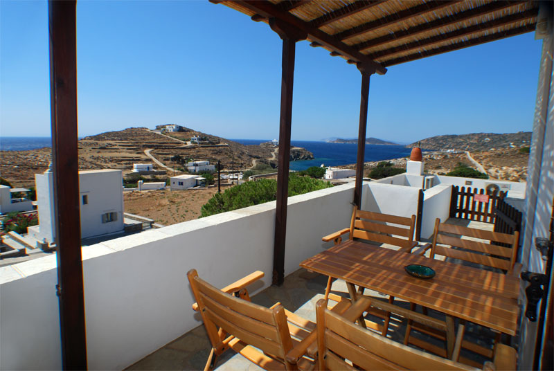 The apartments Markela overlooking the bay of Fassolou