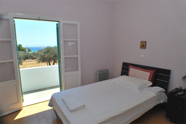 The house for sale in Platis Gialos