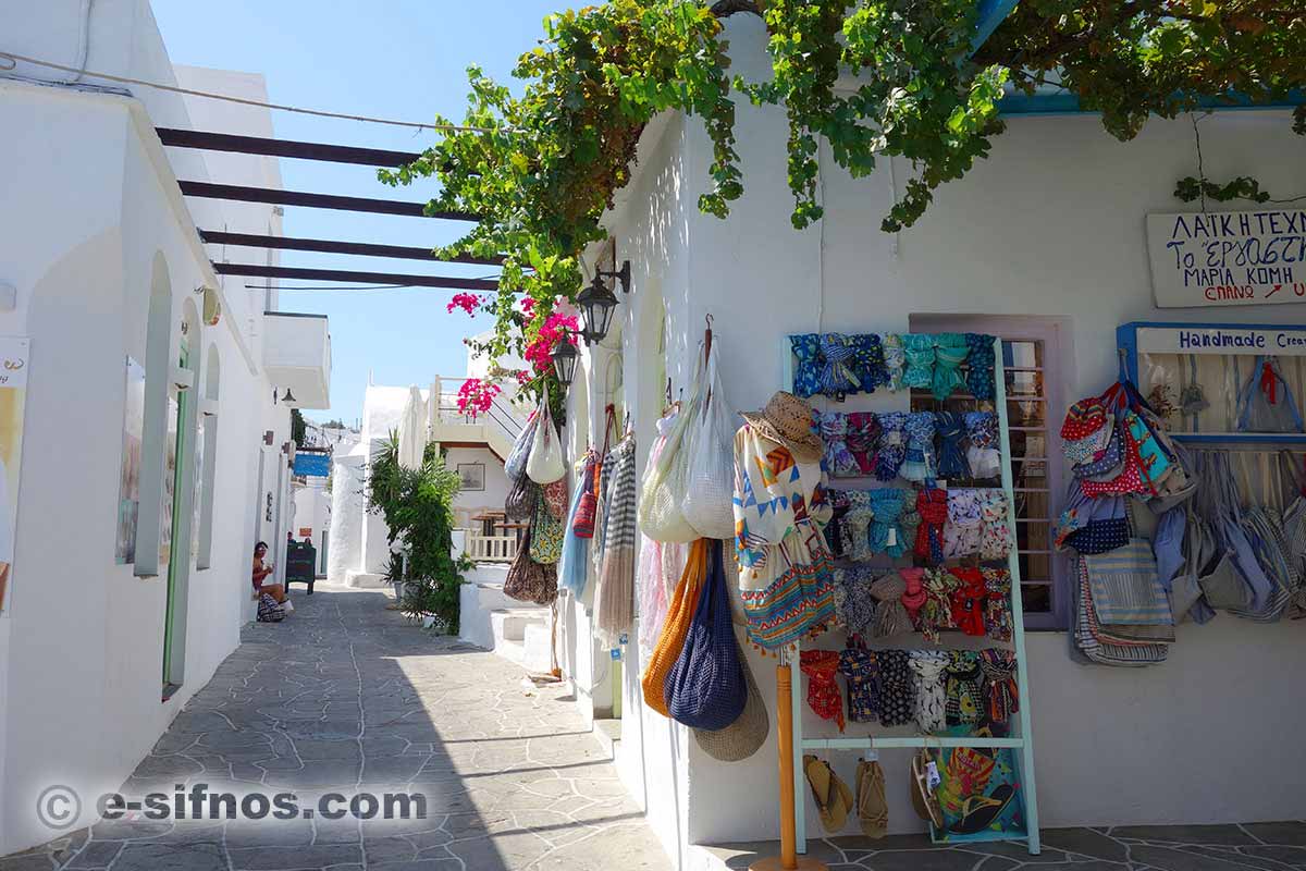 Walking around the central alley of Apollonia