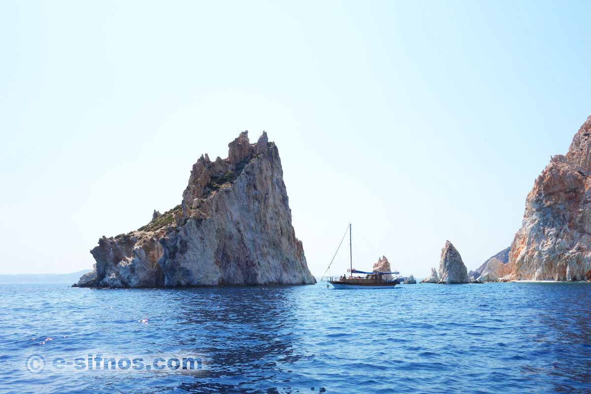 Cruise at Polyegos from Sifnos