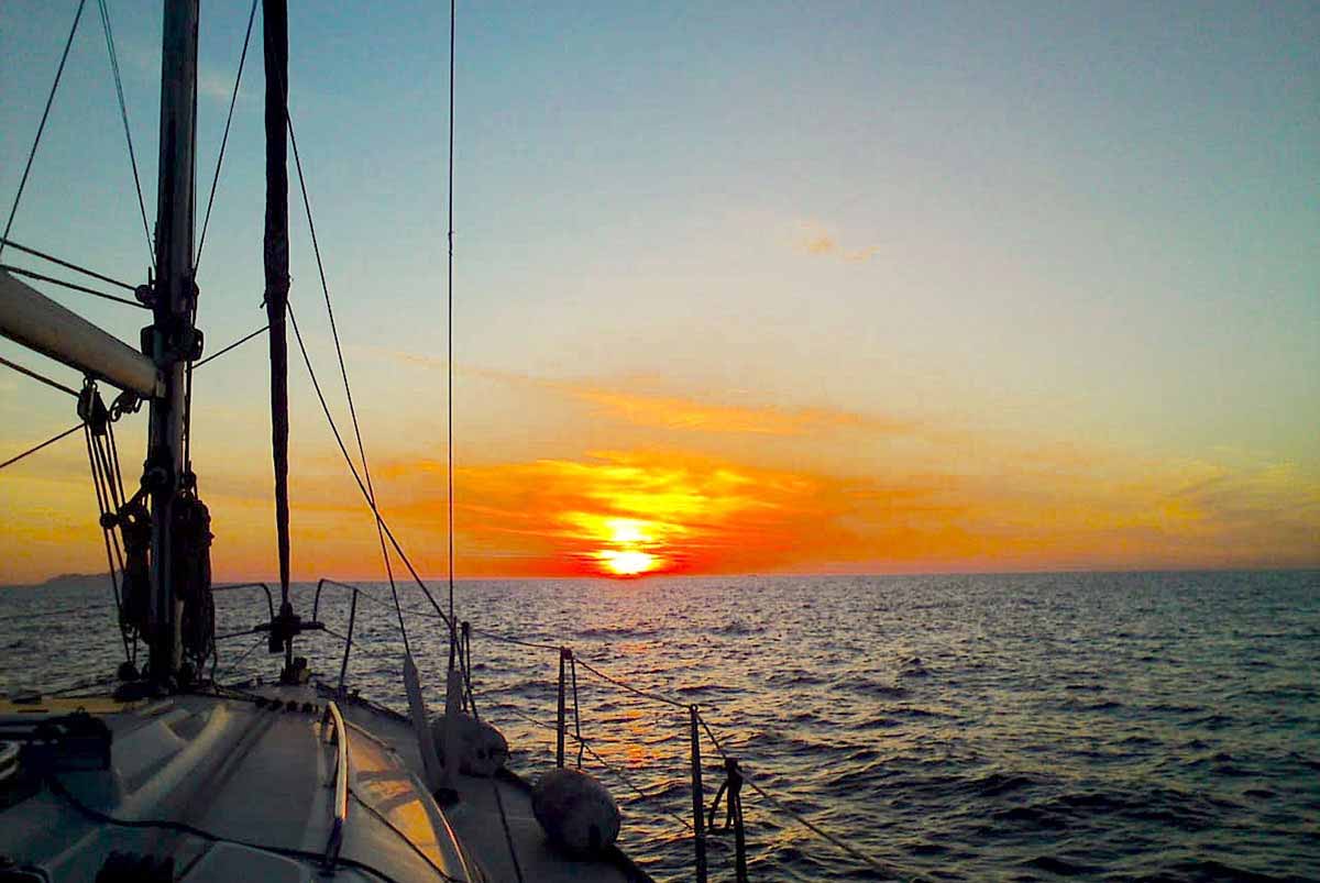 Trip with sailing boat at Sifnos